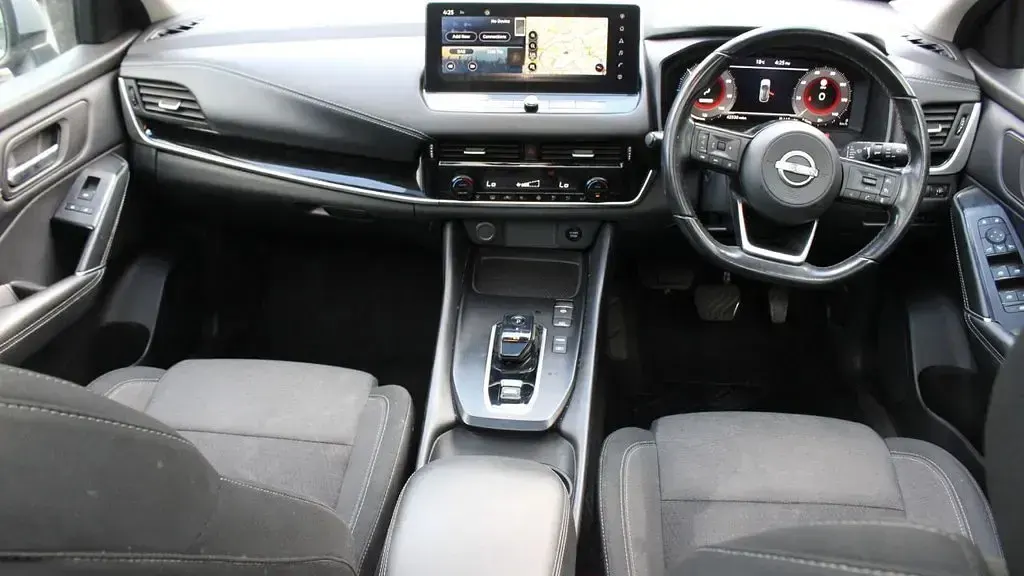 Used Nissan Qashqai N-Connecta 190 HP (139 kW) 2023 Grey SUV