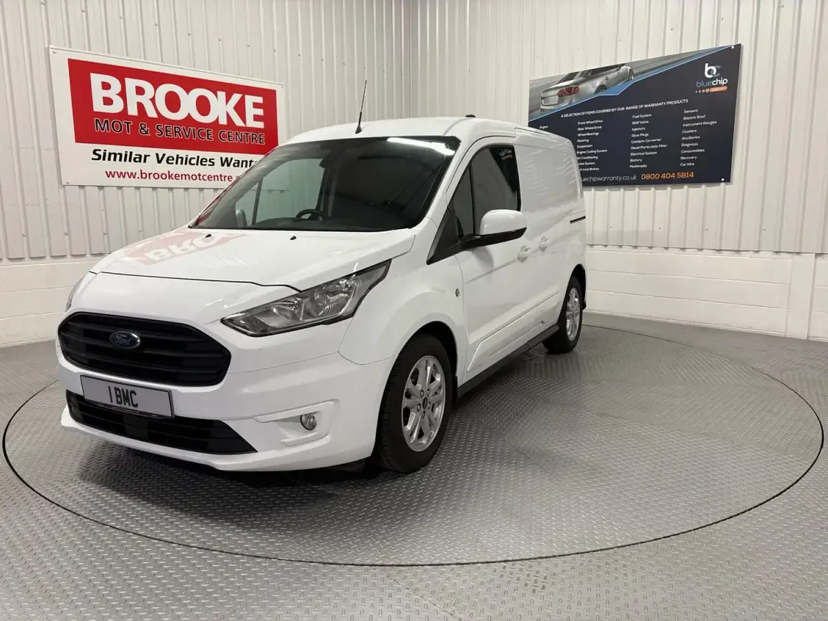 Used Ford Transit Connect Limited 120 HP (88 kW) 2019 White MPV