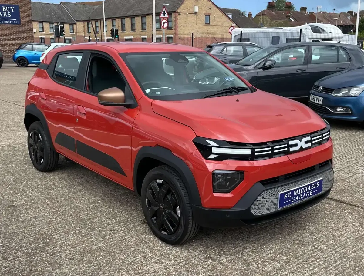 Used Dacia Spring Extreme 47 kW (65 HP) 2024 Red Hatchback