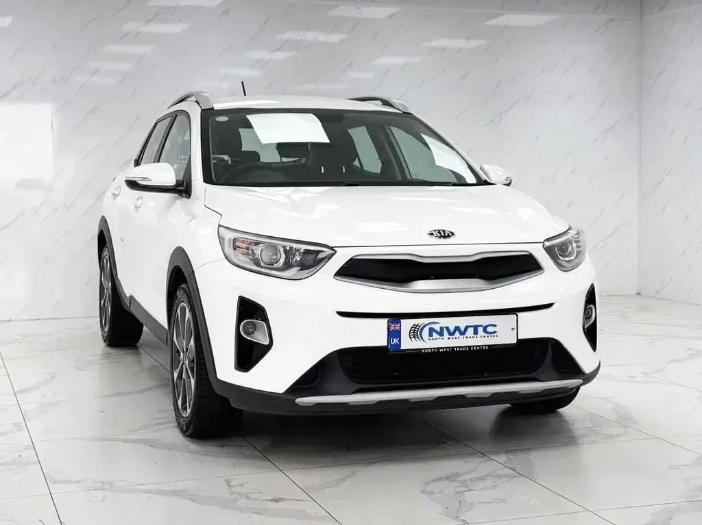 Used Kia Stonic 98 HP (72 kW) 2018 White SUV