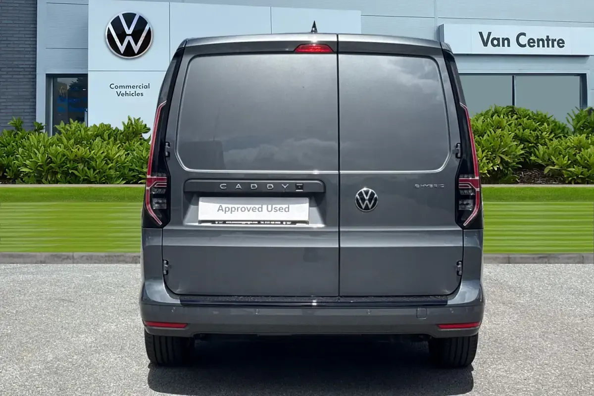 Used VW Caddy Pro 150 HP (110 kW) 2025 Grey MPV