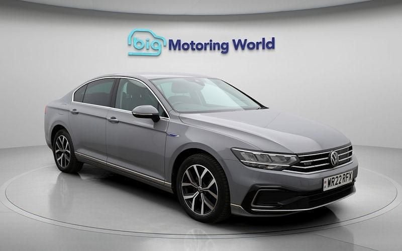 Used 2021 VW Passat GTE Sedan | £16,500 (Fair price) - Image 1/4