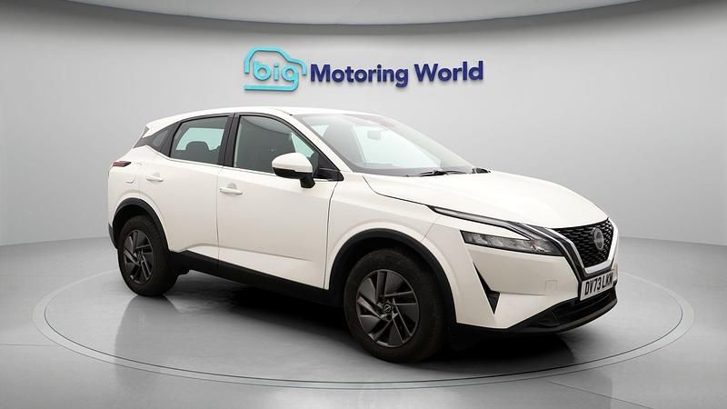 Used 2023 Nissan Qashqai Acenta Premium SUV | £17,600 (Good price) - Image 1/4