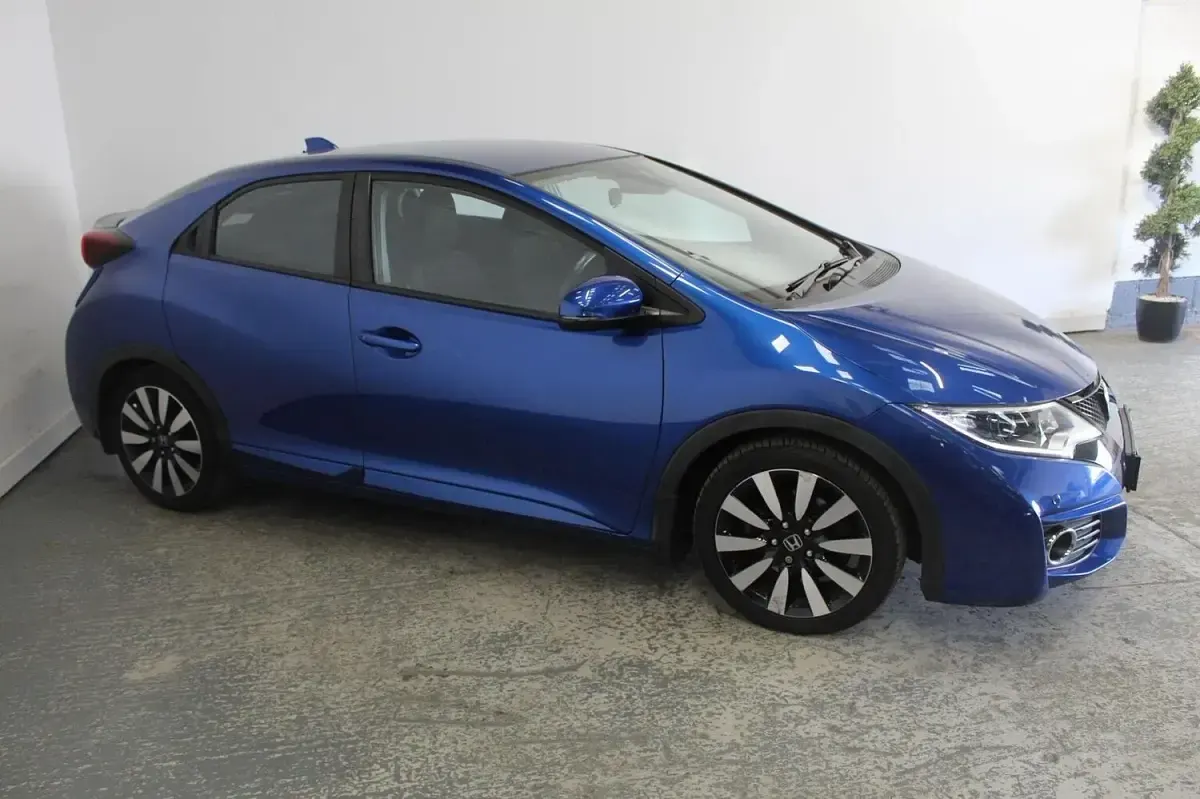 Used Honda Civic SE Plus 142 HP (104 kW) 2015 Blue Hatchback