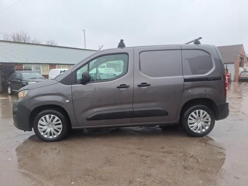 Used Peugeot Partner 2019 Grey MPV