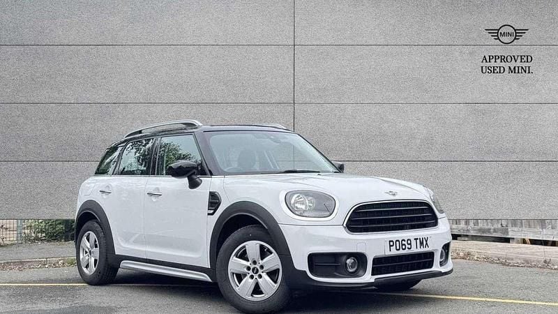 White Used 2019 Mini Cooper Countryman Classic SUV | £15,860 (Good price) - Image 1/4