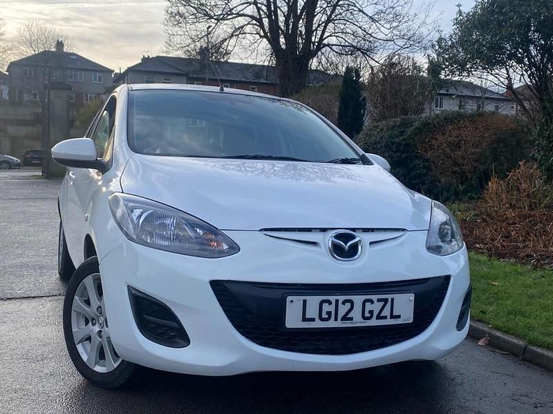 White Used 2012 Mazda 2 Hatchback | £5,495 (Fair price) - Image 1/3