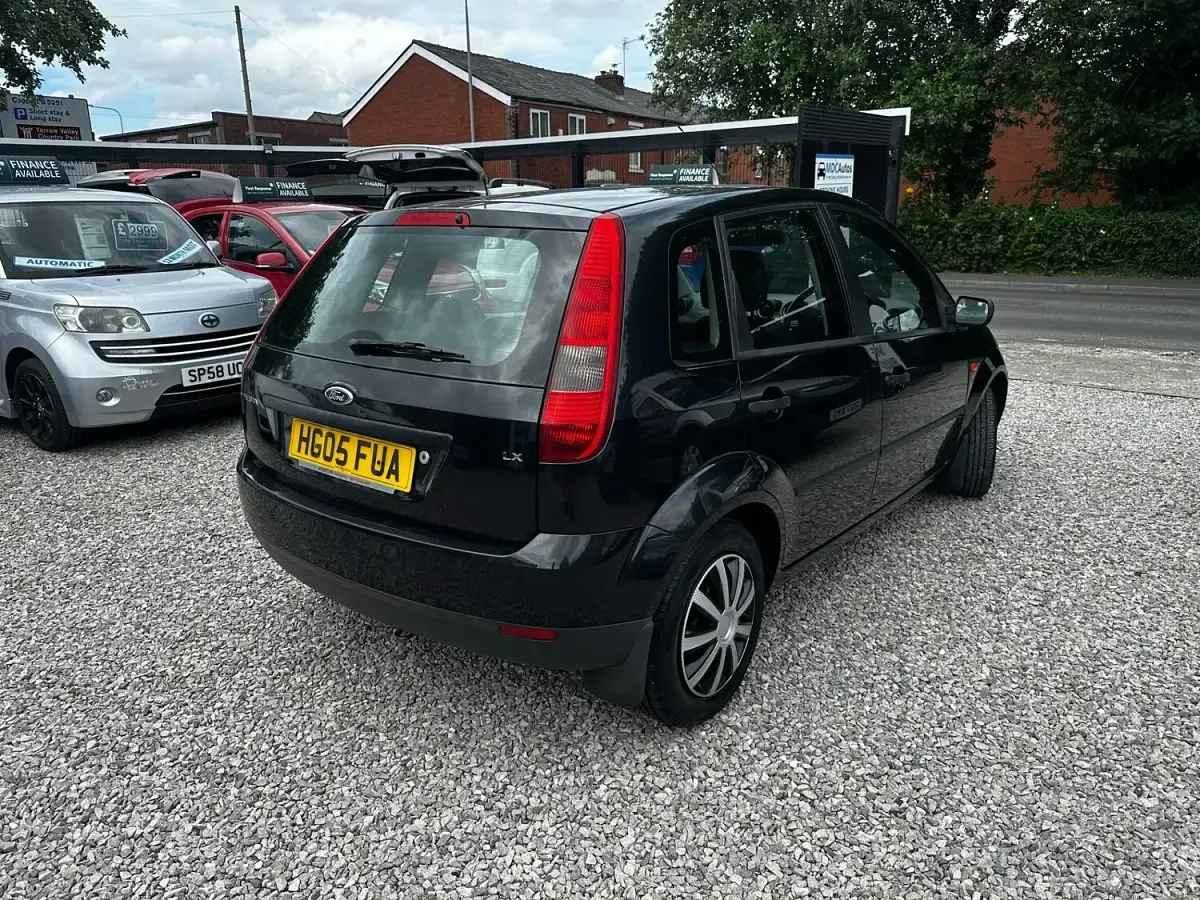 Used Ford Fiesta 75 HP (55 kW) 2005 Black Hatchback