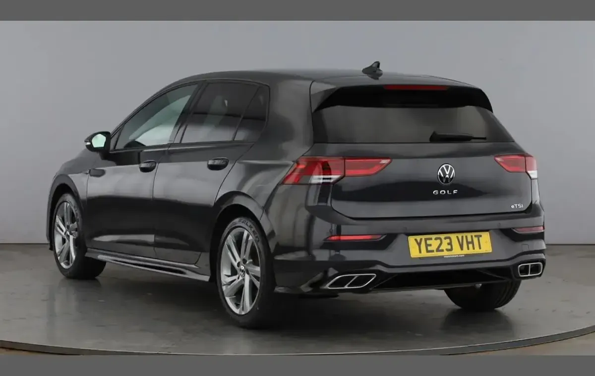 Used VW Golf VIII R-line 147 HP (108 kW) 2023 Grey Hatchback
