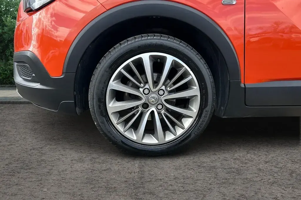 Used Vauxhall Crossland X S 83 HP (61 kW) 2020 Orange SUV