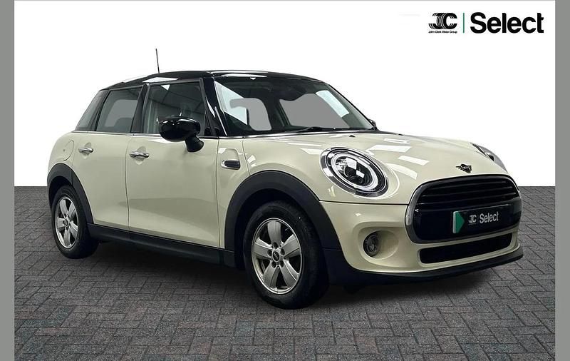Used Mini Cooper Classic 134 HP (98 kW) 2020 White Hatchback