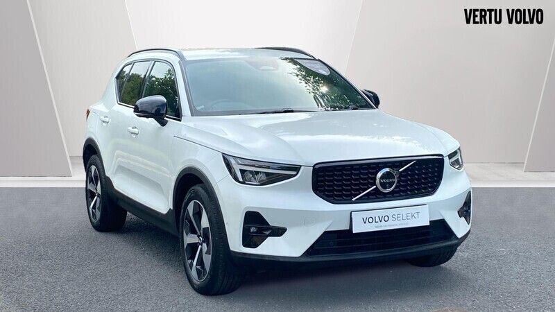Used 2024 Volvo XC40 Plus SUV | £32,032 (A bit pricey) - Image 1/4