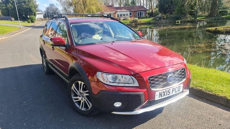 Used Volvo XC70 SE 181 HP (133 kW) 2015 Red SUV