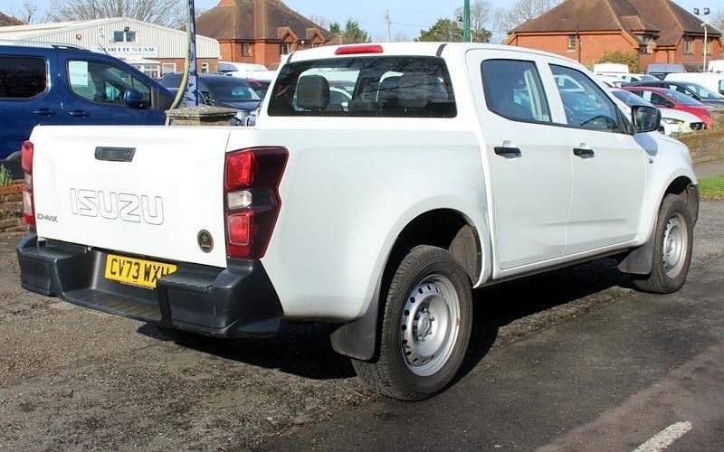 Used Isuzu D-Max 165 HP (121 kW) 2024 Pickup