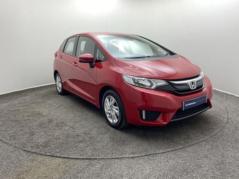 Red Used 2016 Honda Jazz SE Hatchback | £9,390 (Fair price) - Image 1/4