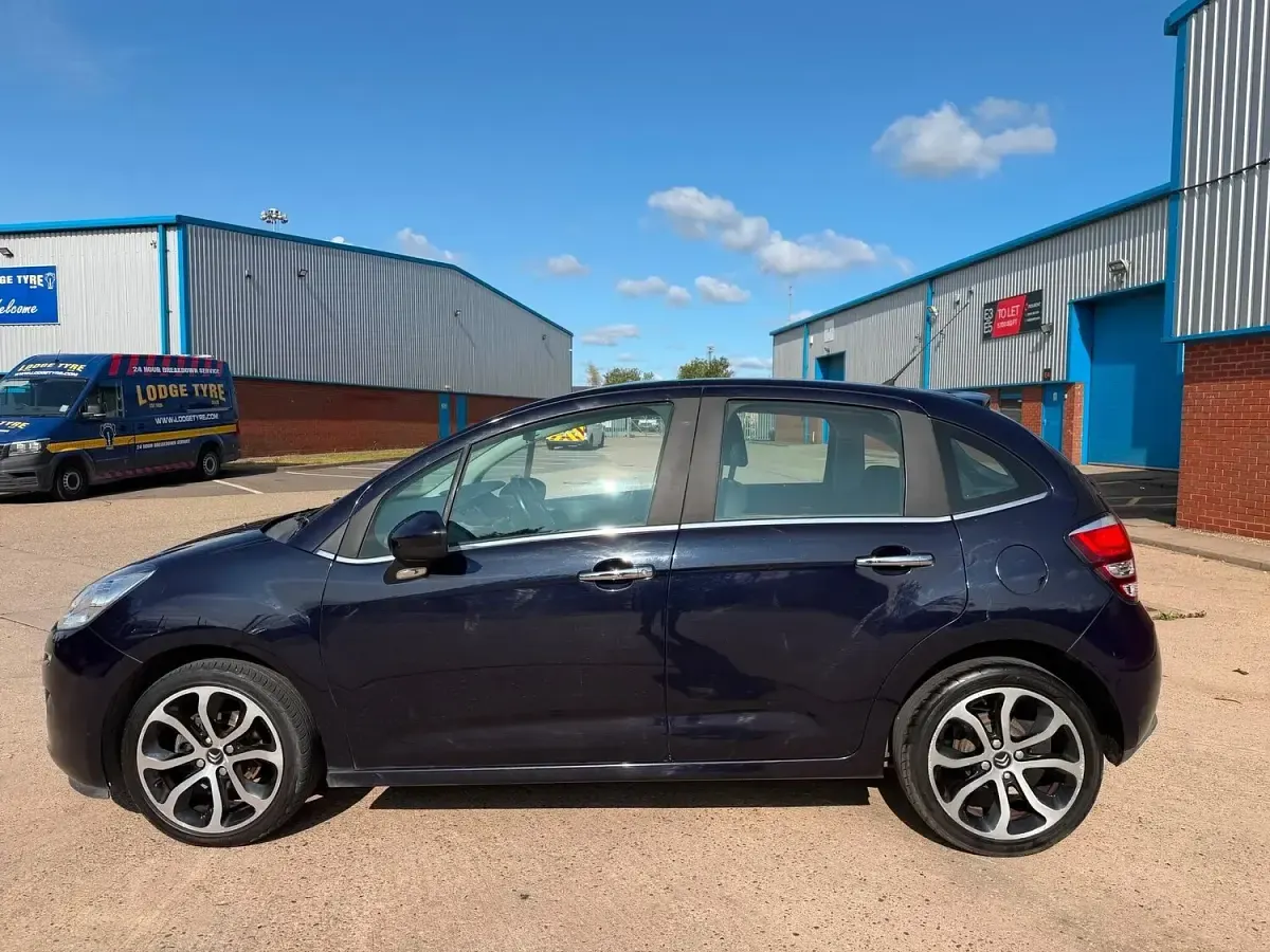 Used Citroën C3 PureTech 2015 Blue Hatchback