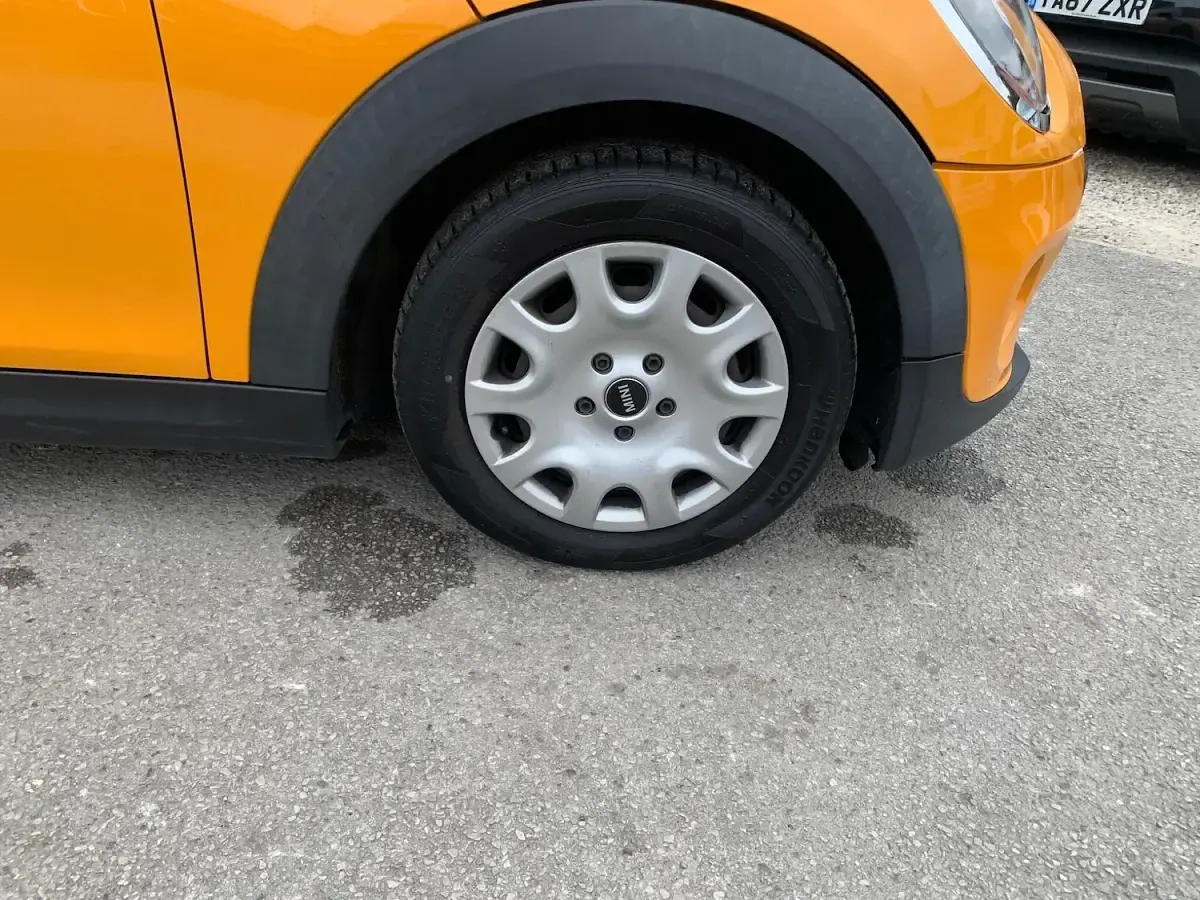 Used Mini ONE Hatch 102 HP (75 kW) 2016 Orange Hatchback