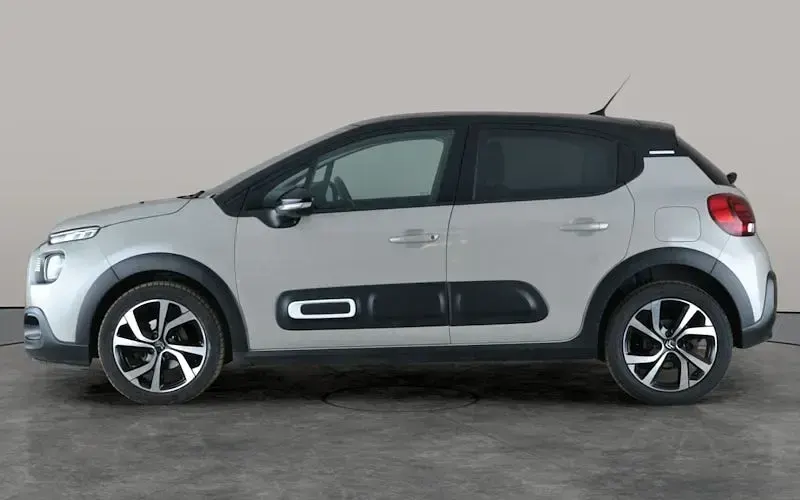 Used Citroën C3 Shine 102 HP (75 kW) 2022 Beige Hatchback