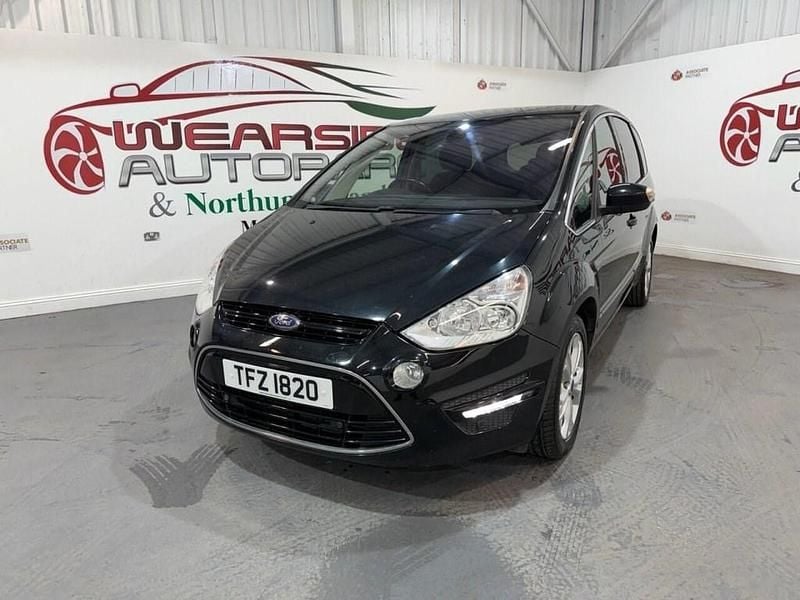 Usado Ford S-MAX Titanium 140 HP (102 kW) 2014 Preto Monovolume