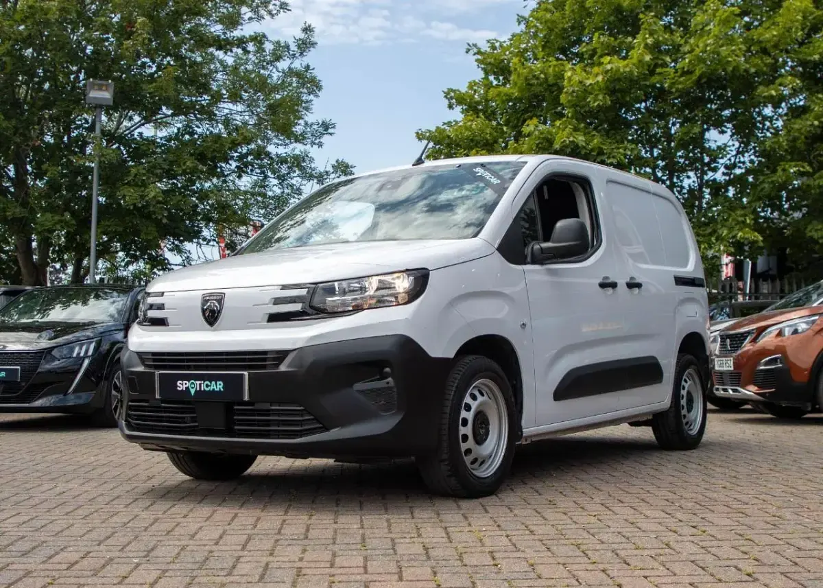 Used Peugeot Partner S 101 HP (74 kW) 2025 White MPV