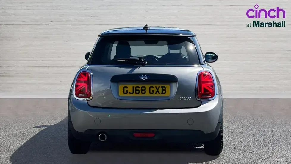 Used Mini Cooper 136 HP (100 kW) 2018 Silver Hatchback