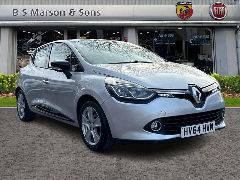 Silver Used 2014 Renault Clio IV Dynamique Hatchback | £5,795 (Fair price) - Image 1/4
