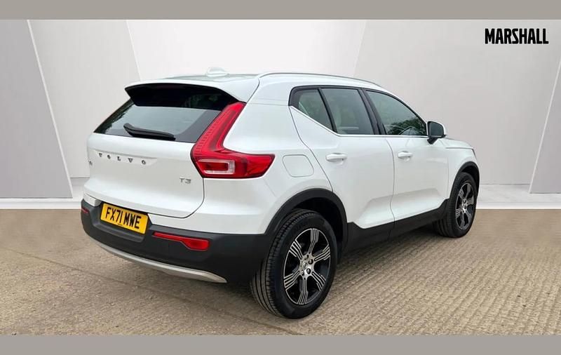 Used Volvo XC40 Inscription 161 HP (118 kW) 2022 White SUV