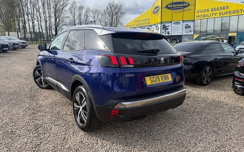Used Peugeot 3008 Allure 131 HP (96 kW) 2019 Blue SUV
