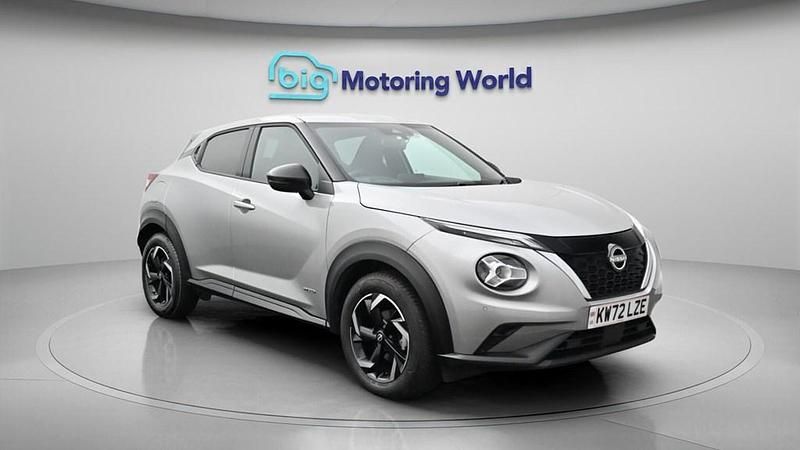 Used Nissan Juke N-Connecta 143 HP (105 kW) 2023 Silver SUV