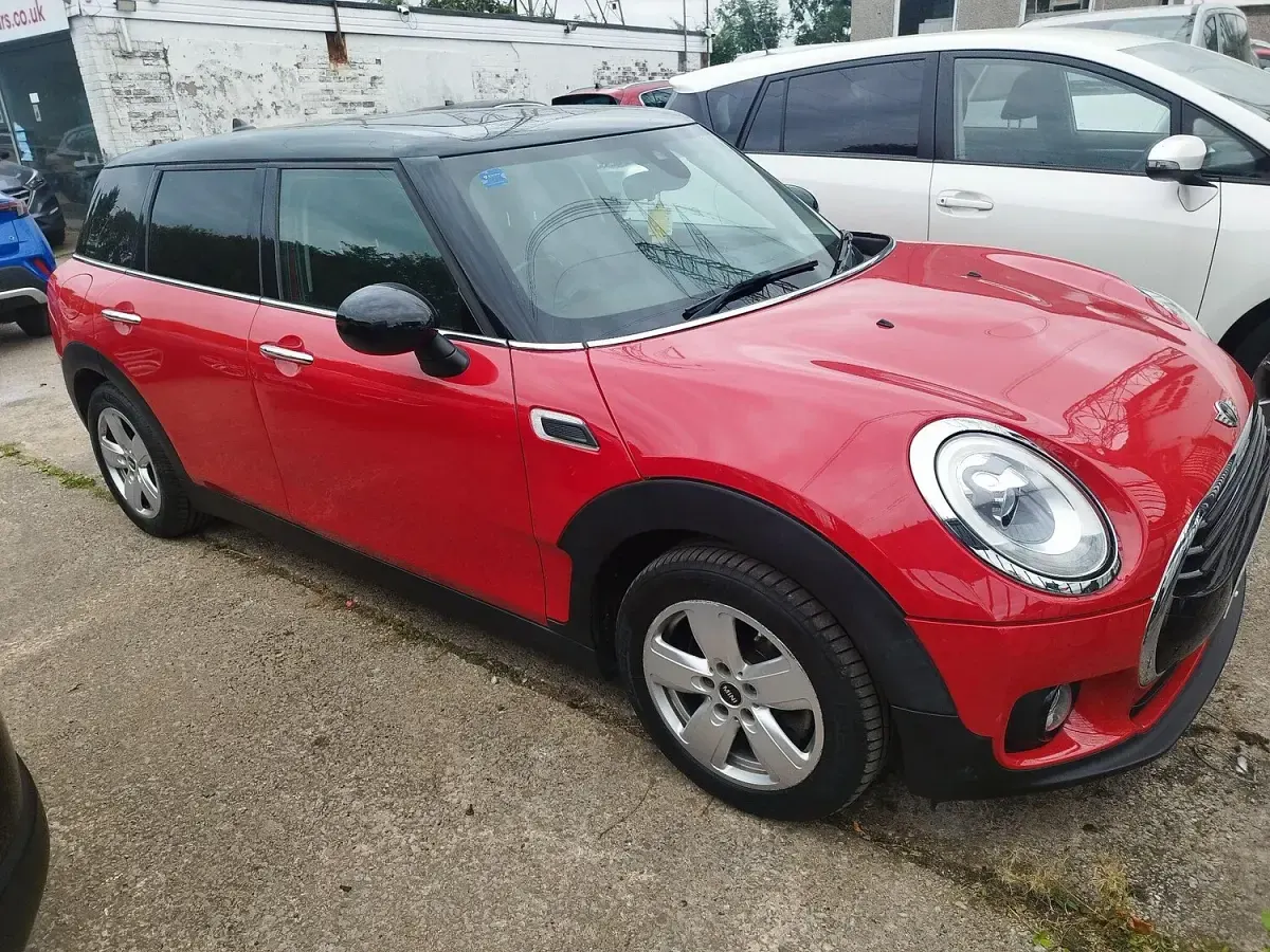 Used Mini Cooper Clubman 150 HP (110 kW) 2017 Red Estate