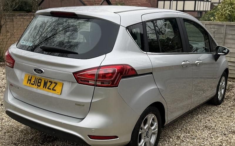 Usado Ford B-MAX Zetec 101 HP (74 kW) 2017 Monovolume