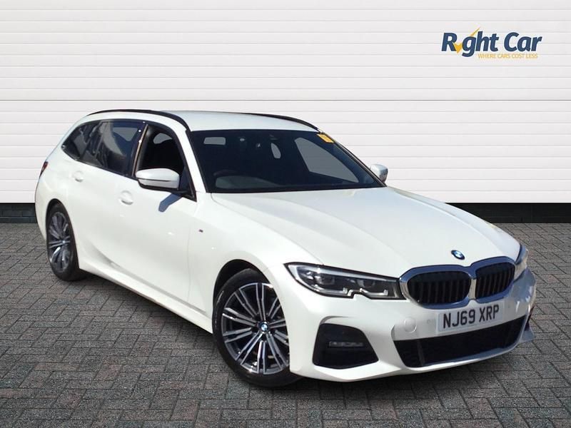 White Used 2019 BMW 320 M Sport Estate | £25,999 (Expensive) - Image 1/4