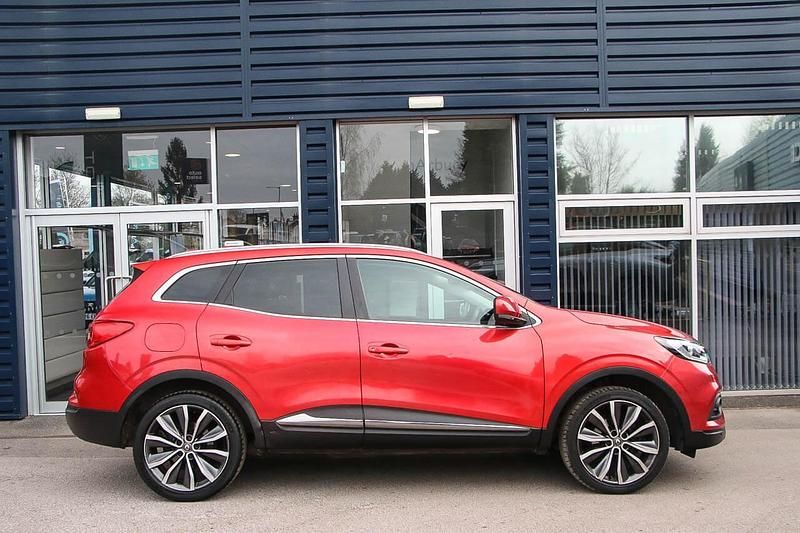 Usado Renault Kadjar Iconic 138 HP (101 kW) 2020 Vermelho SUV