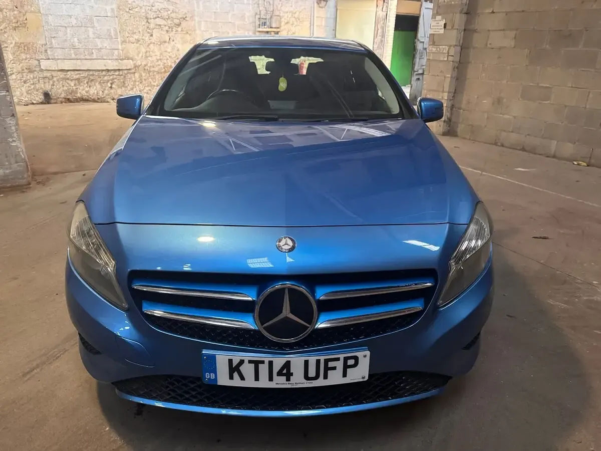 Used Mercedes A180 SE 2014 Blue Hatchback