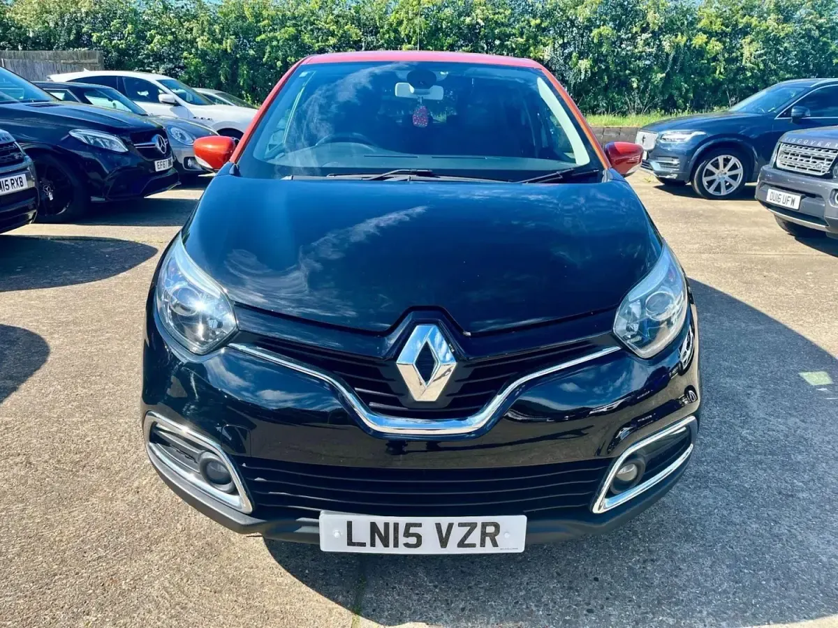 Begagnad Renault Captur Dynamique 90 HK (66 kW) 2015 Svart SUV