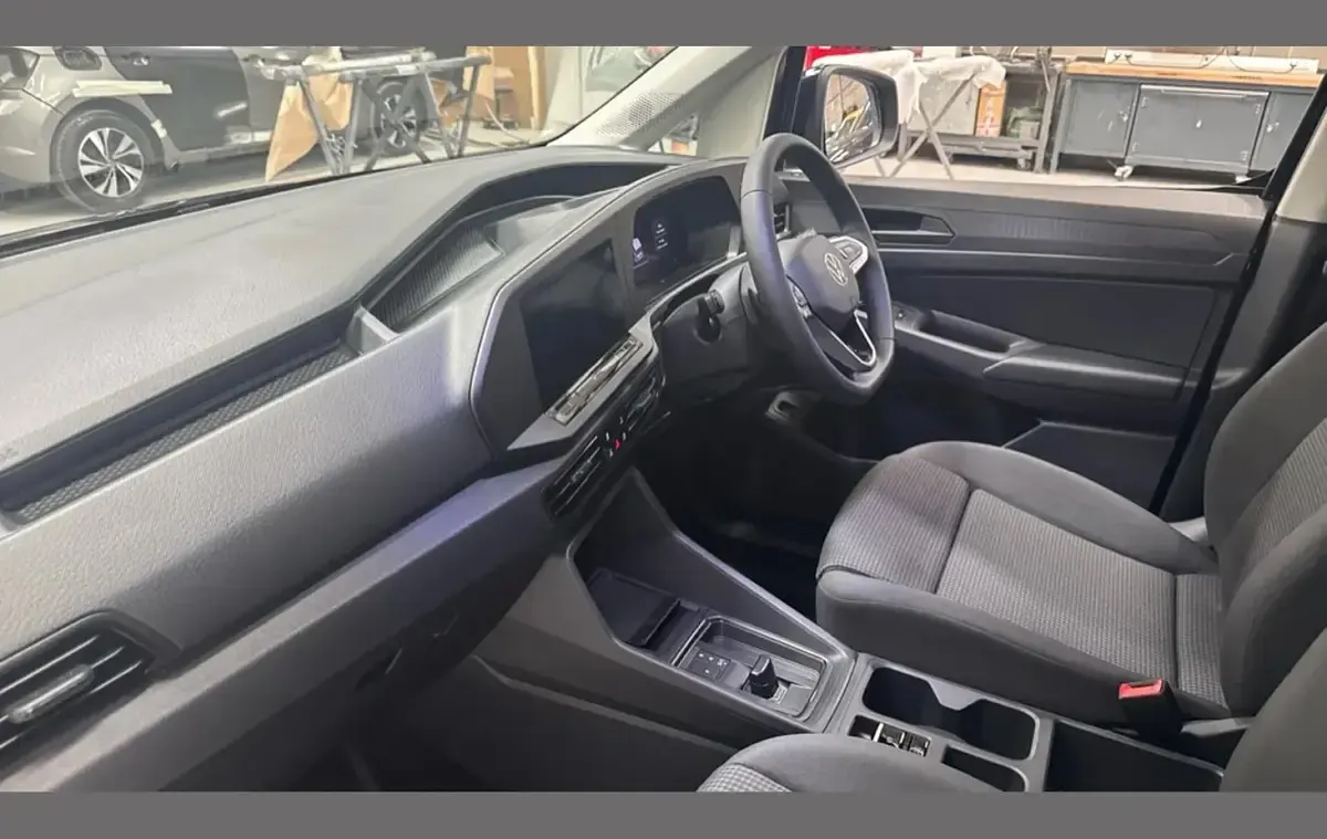 New VW Caddy 113 HP (83 kW) 2026 Black MPV