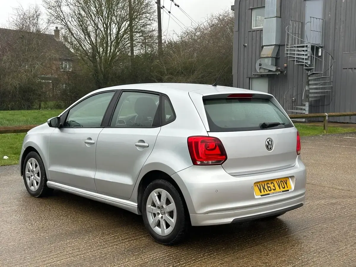 Used VW Polo 75 HP (55 kW) 2013 Silver Hatchback