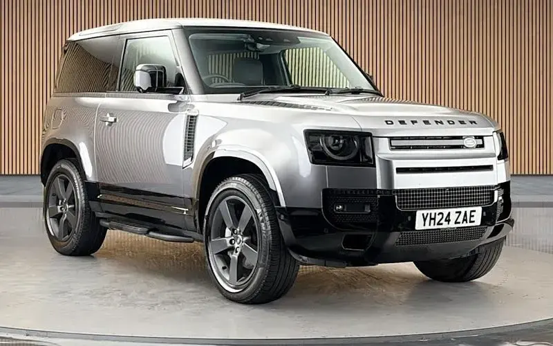 Used Land Rover Defender HSE Dynamic 300 HP (220 kW) 2024 SUV