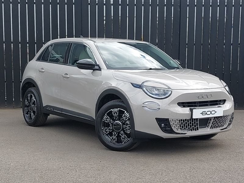Metallic sand New 2025 Fiat 600 Hatchback | £21,498 (Fair price) - Image 1/4