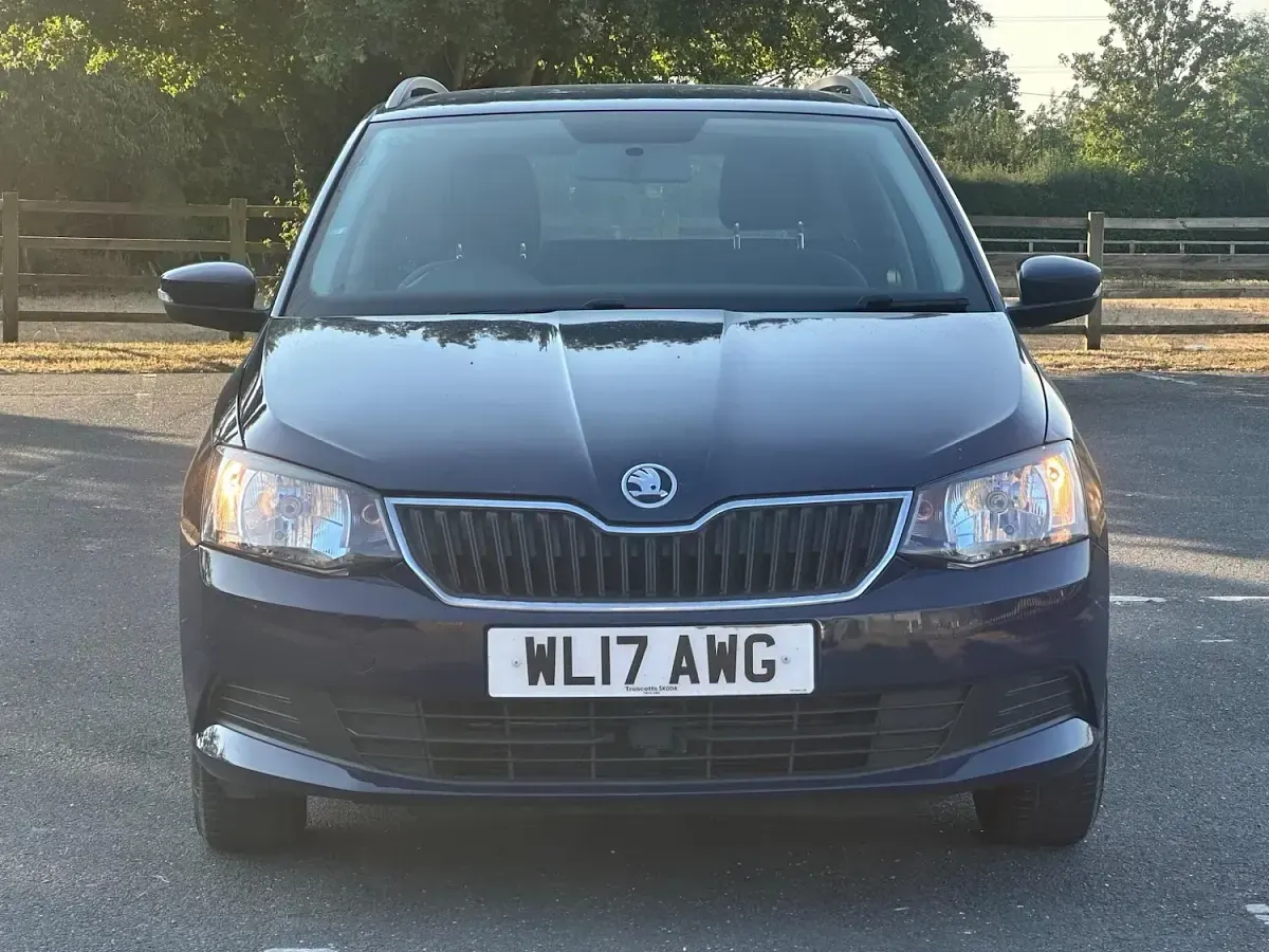 Used Skoda Fabia SE 90 HP (66 kW) 2017 Blue Estate