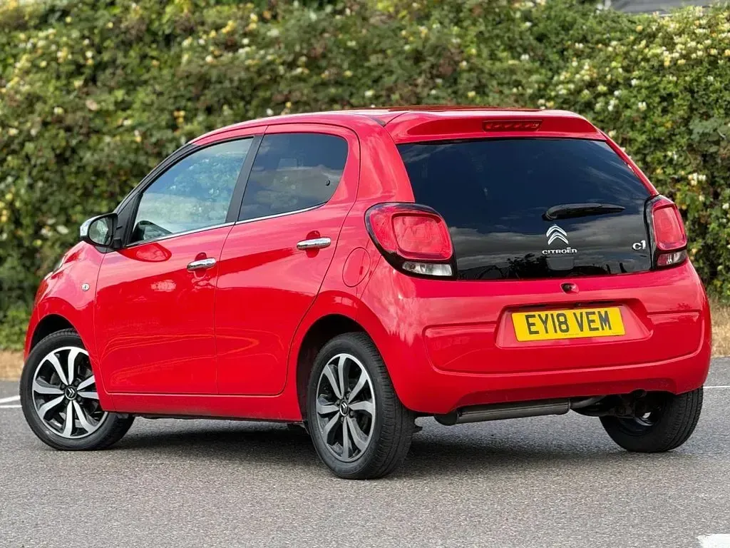 Used Citroën C1 Flair 82 HP (60 kW) 2018 Red Hatchback