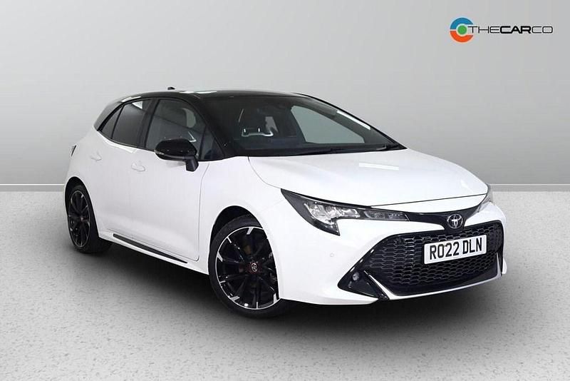 Used Toyota Corolla Sport 122 HP (89 kW) 2022 White Hatchback