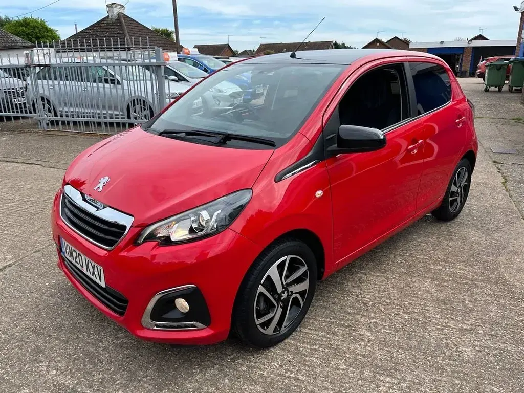 Used Peugeot 108 Allure 72 HP (52 kW) 2020 Red Hatchback