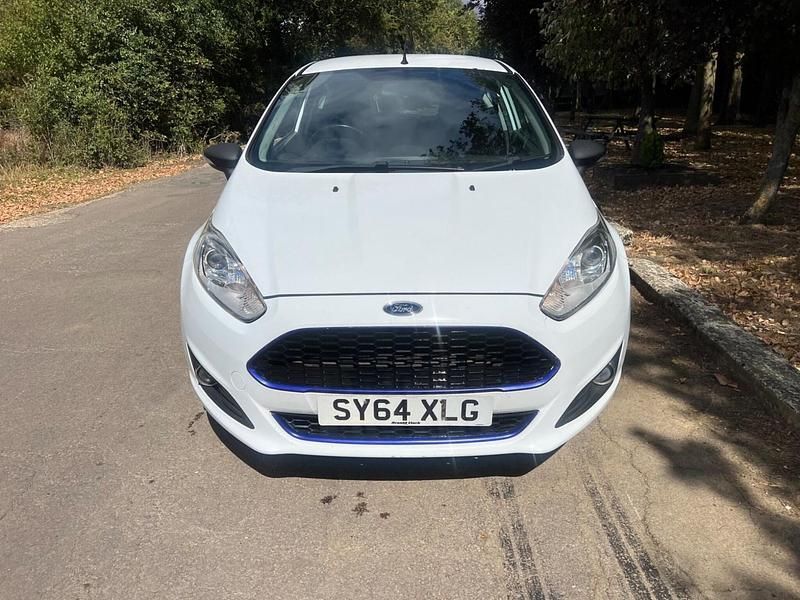 Used Ford Fiesta Zetec 2014 White Hatchback