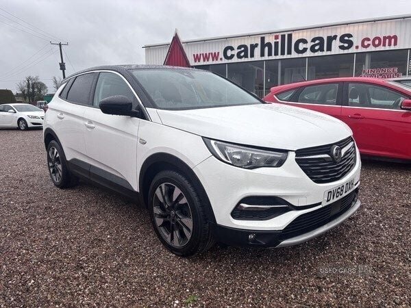 White Used 2018 Vauxhall Grandland X Sport SUV | £8,500 (Fair price) - Image 1/4