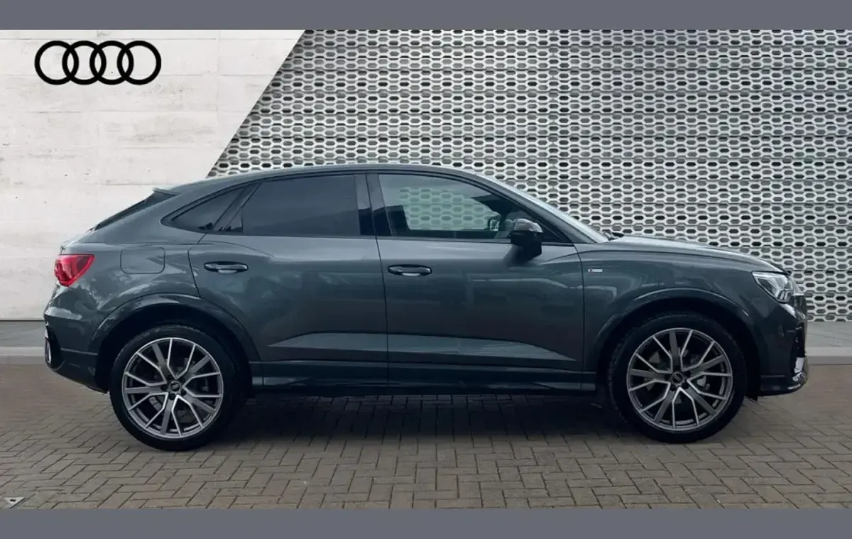 Used Audi Q3 Black Edition 150 HP (110 kW) 2025 Grey SUV