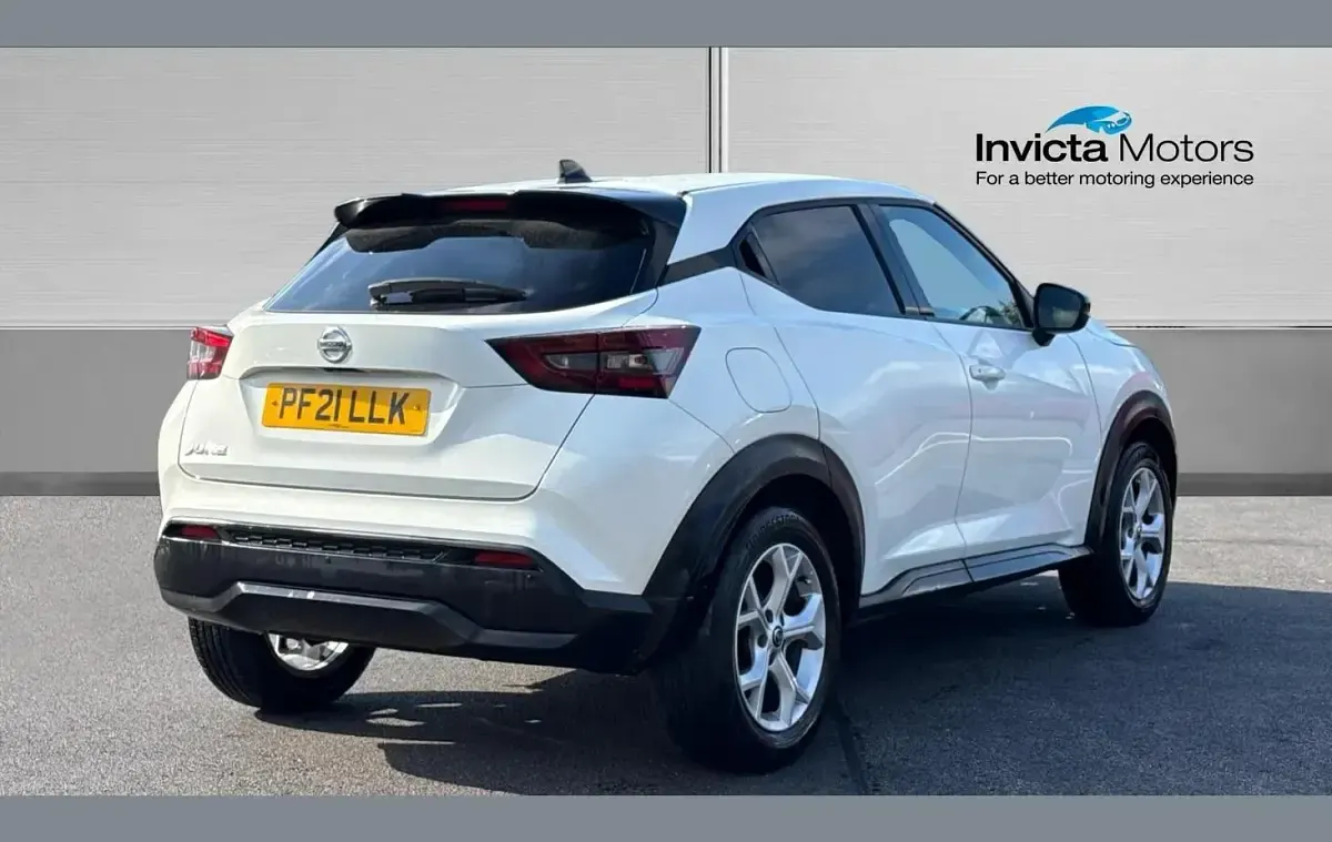 Used Nissan Juke N-Connecta 114 HP (83 kW) 2021 White SUV
