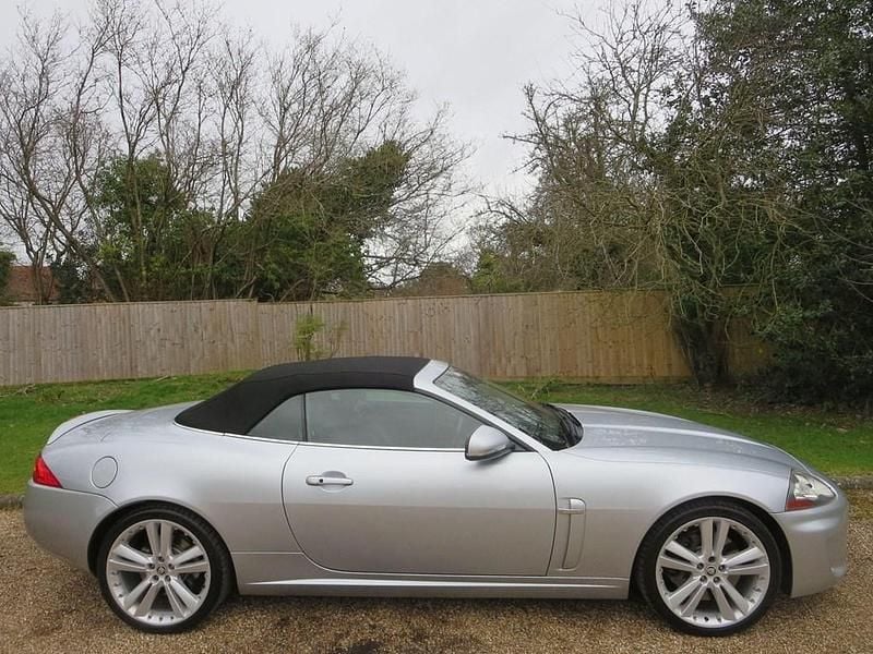 Begagnad Jaguar XK Portfolio 2010 Silver Cab