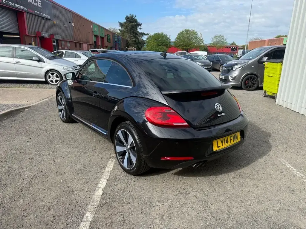 Usado VW Beetle Sportline 150 HP (110 kW) 2014 Preto Citadino