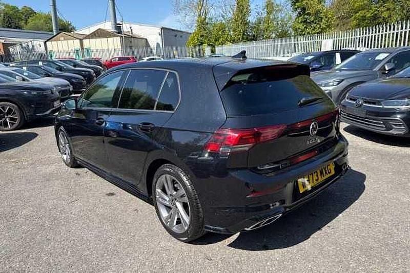 Używany VW Golf VIII 150 KM (110 kW) 2023